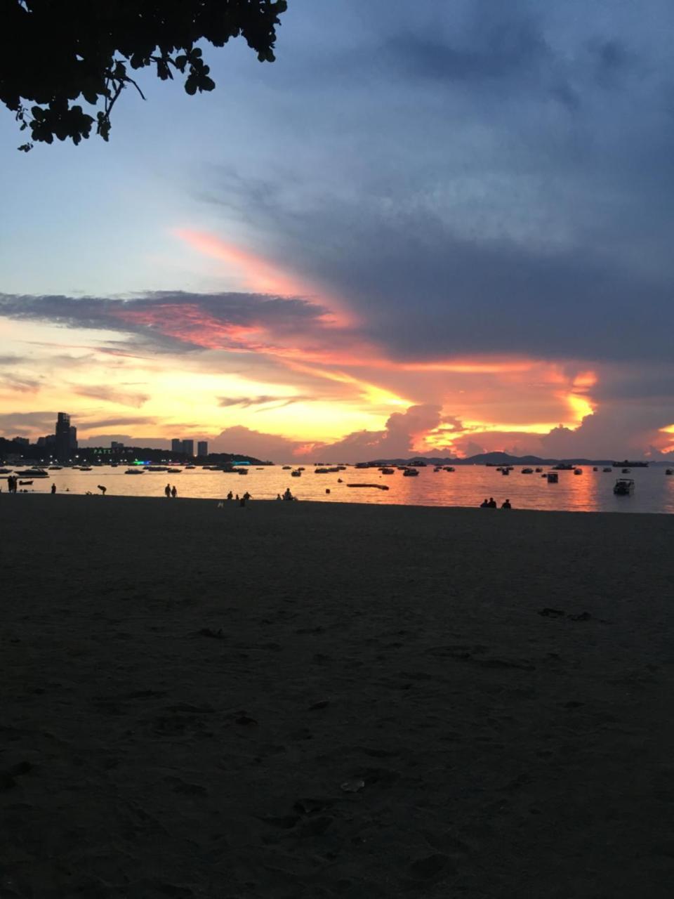 View Talay 1B Residence Pattaya Esterno foto